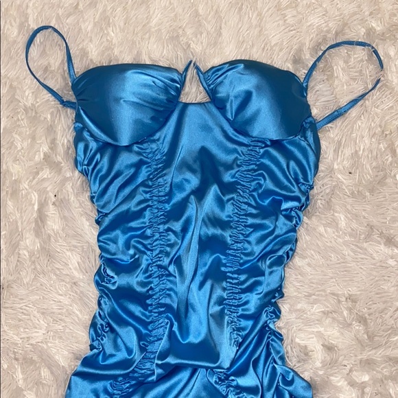 Blue Ruffle Bodycon Dress - Picture 2 of 2